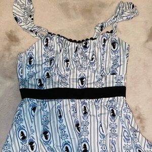 Alice in Wonderland dress